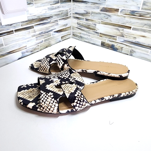 Ann Taylor Flat Sandals - Picture 3 of 4